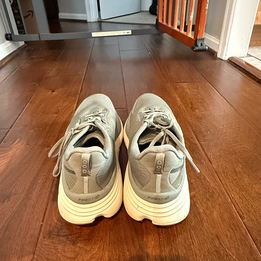 Saucony Hurricane 24 Sneakers - Picture 2 of 3